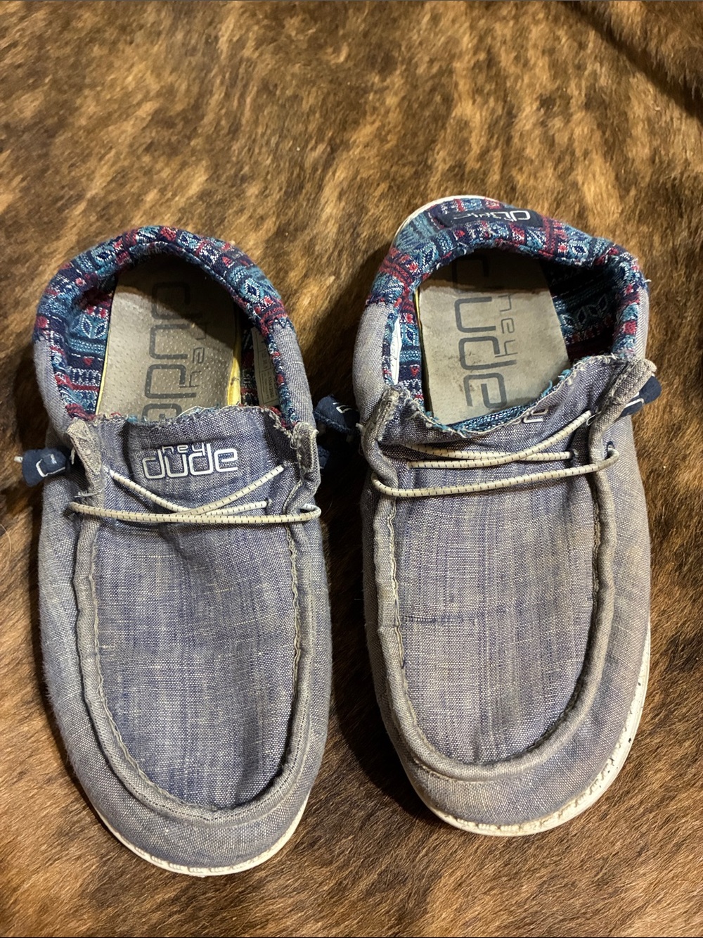 Hey Dude men’s size 8 shoes